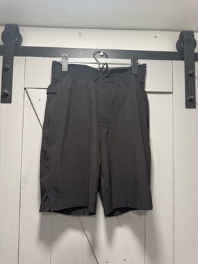 lululemon athletica Men's Black Performance Training Shorts